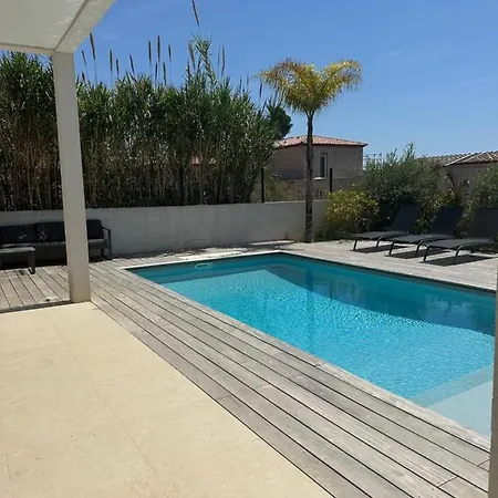 Clara Villa
